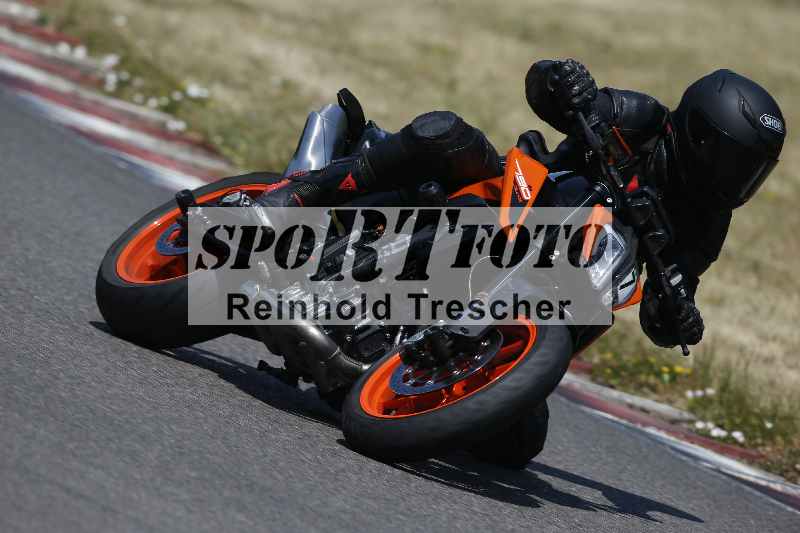 Archiv-2023/28 05.06.2023 Moto Club Anneau du Rhin/blanc-novice/7